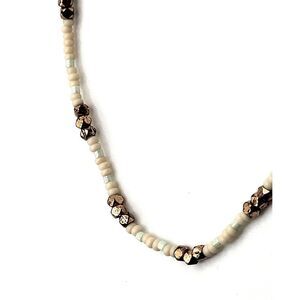 Puro Vida White and Gold  Beaded Bracelet Slide Knot 5in to 10in